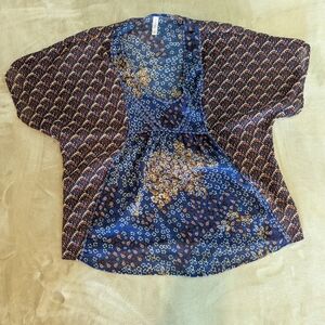 Xhilaration Floral Tunic Blouse